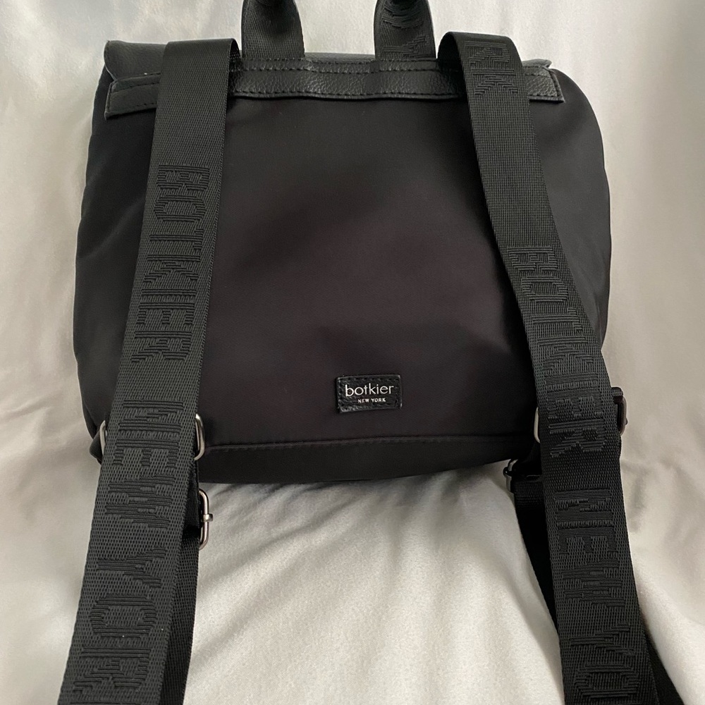 Small backpack - Picture 2 of 6